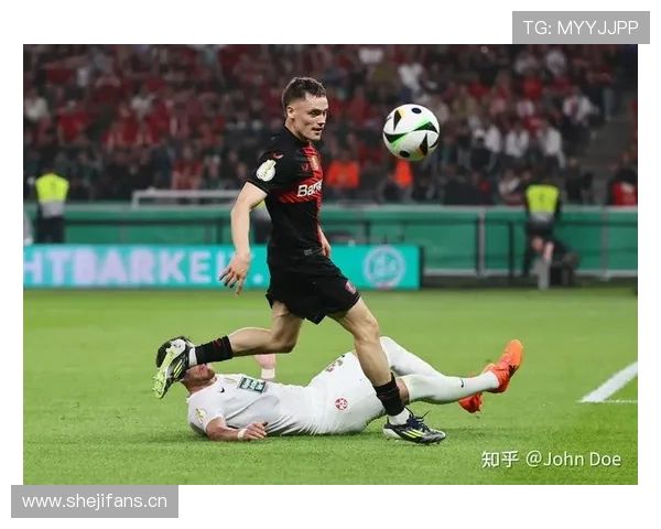 利物浦崩盘危机?战术失误暴露防守漏洞,豪华阵容却难保争冠地位! 利物浦崩盘危机?战术失误暴露防守漏洞,豪华阵容却难保争冠地位!