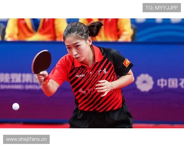 刘诗雯退役后每天五点起床练瑜伽，这自律谁顶得住