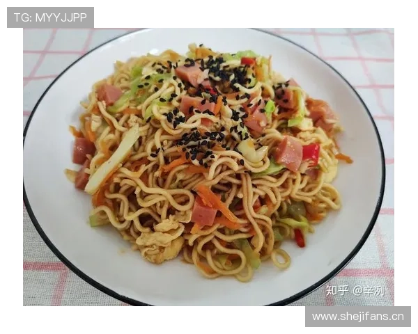 叶诗文晒的早餐像五星套餐，咱们宿舍方便面该怎么活